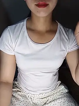 Snapshot of Fiona_2026 chatting on 05-23-26, 02:43 Fiona 2026 online show from 05-23-26, 02:43