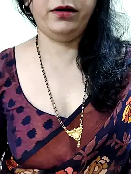 Yazhini-Cam online show from 06-18-26, 01:59