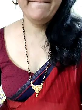 Yazhini-Cam online show from 06-19-26, 03:27