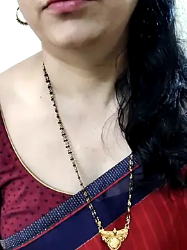 Yazhini-Cam online show from 06-20-26, 03:31