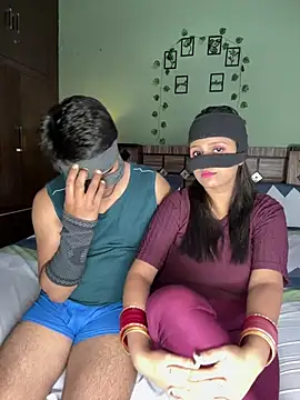 Snapshot of your_bhabhi_love chatting on 06-30-26, 04:30 your bhabhi love online show from 06-30-26, 04:30