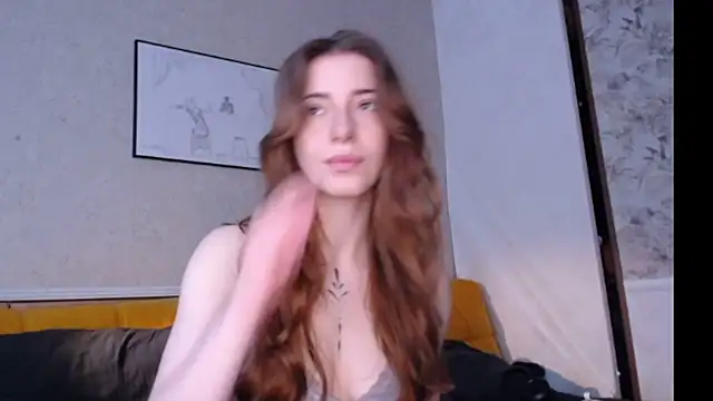 Snapshot of Lola_dinky chatting on 04-15-26, 11:17 Lola dinky online show from 04-15-26, 11:17