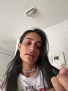 Snapshot of leilani_X chatting on 05-22-26, 01:39 leilani X online show from 05-22-26, 01:39