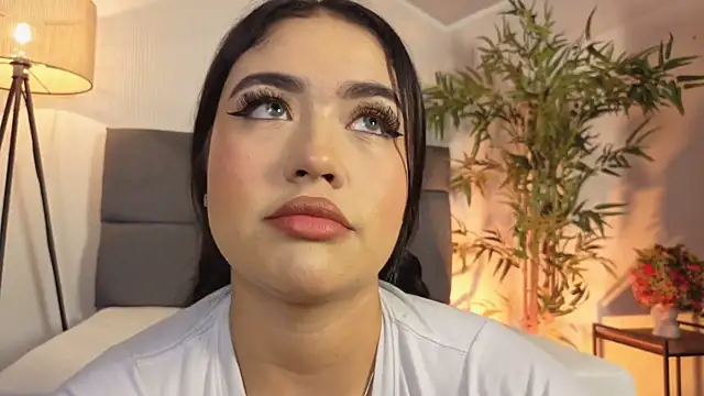 SweetiePie 3 online show from 04-21-26, 01:50