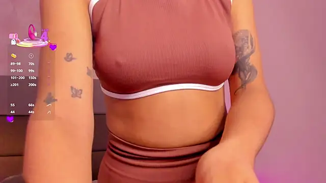 mia h  online show from 04-15-26, 12:23