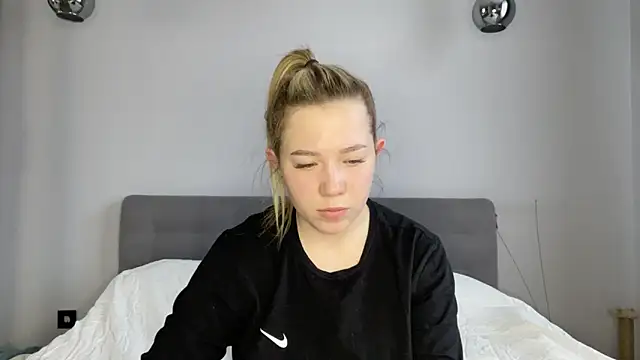 alyrasun online show from 03-25-26, 06:08