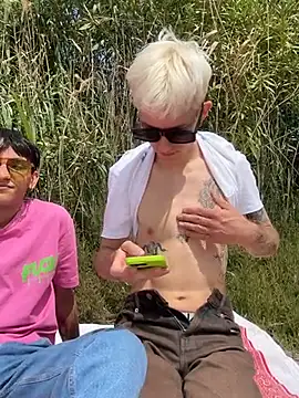 AlphaTwinks online show from 04-26-26, 10:24