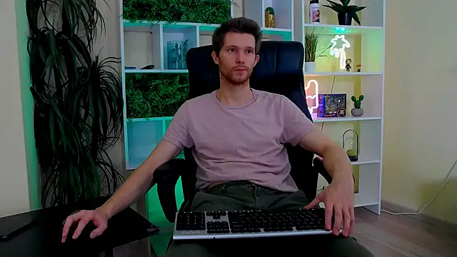 Snapshot of Eddie_Baker chatting on 03-12-26, 11:00 Eddie Baker online show from 03-12-26, 11:00