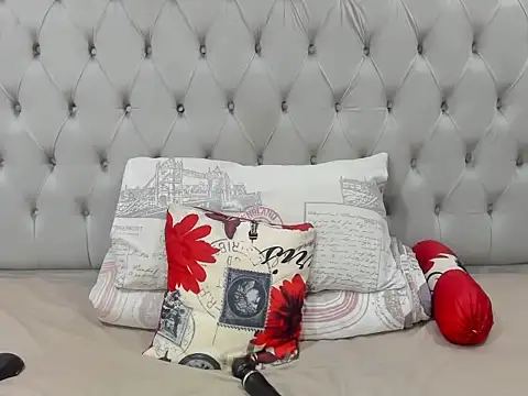 DarkBubble xx online show from 03-08-26, 06:23