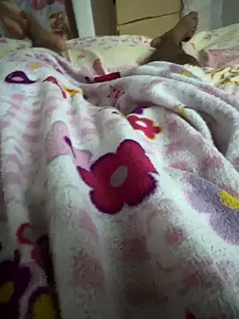 Snapshot of victo51 chatting on 03-31-26, 05:13 victo51 online show from 03-31-26, 05:13