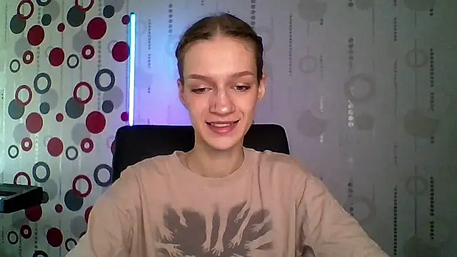 Chrissy Joyful online show from 04-20-26, 03:31