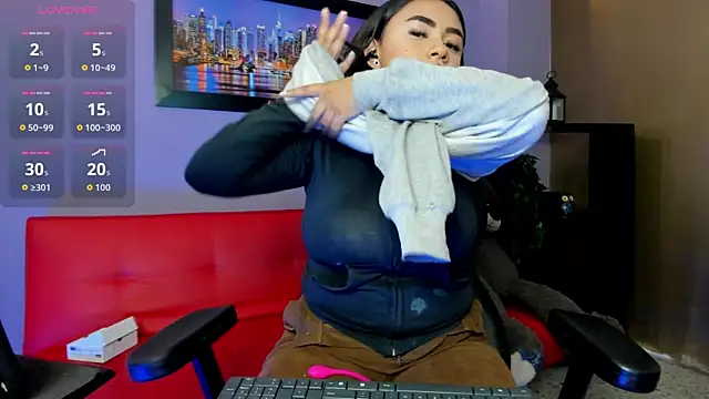 Lucyy tits online show from 06-26-26, 12:09