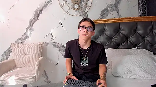 TylerCross  online show from 03-16-26, 08:24