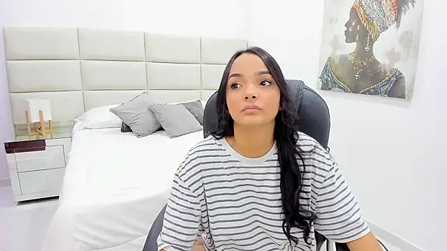 Chloelarsons online show from 03-26-26, 08:03