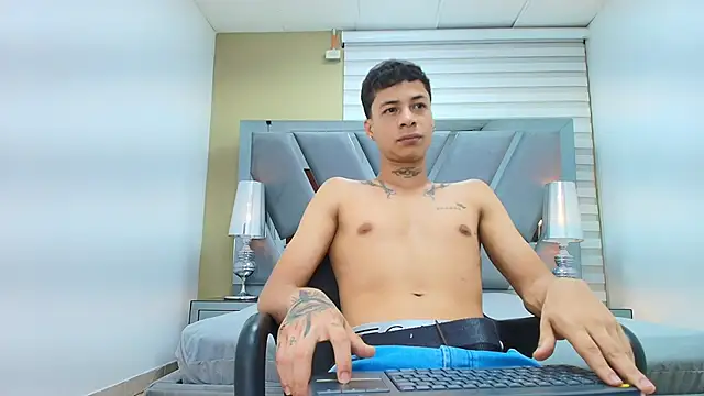 HENRY GREEN2 online show from 04-10-26, 07:29