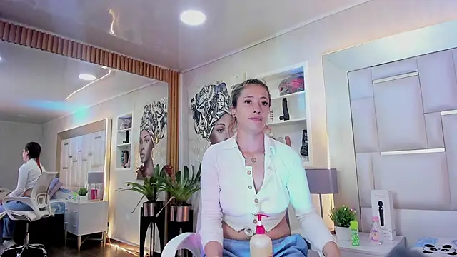 ZoeTaylorl online show from 05-13-26, 12:13