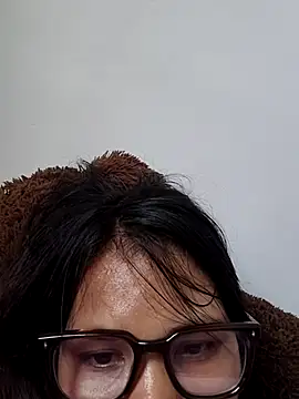 Snapshot of jyannie chatting on 05-25-26, 01:33 jyannie online show from 05-25-26, 01:33