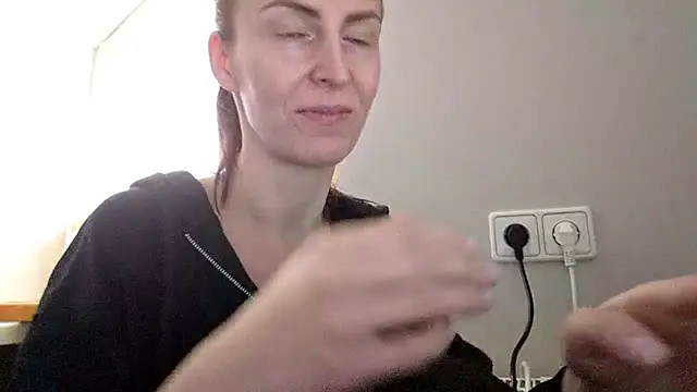 AnnaTight online show from 04-28-26, 09:58