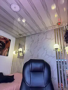 Catalinaa01 online show from 04-23-26, 03:41