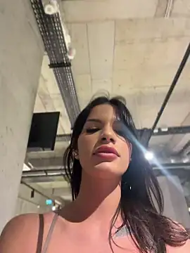 RaniaSnow online show from 04-21-26, 05:28