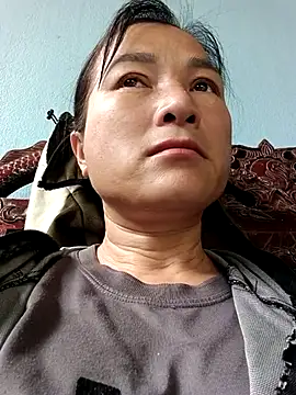 Snapshot of Yuhi3d chatting on 07-04-26, 01:56 Yuhi3d online show from 07-04-26, 01:56