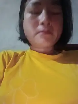 Snapshot of Yuhi3d chatting on 07-28-26, 02:35 Yuhi3d online show from 07-28-26, 02:35
