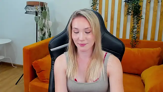ElaraVoltage online show from 07-10-26, 05:04