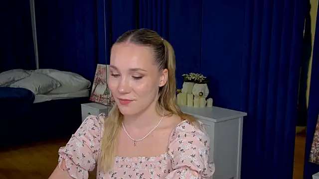 ElaraVoltage online show from 07-18-26, 05:06