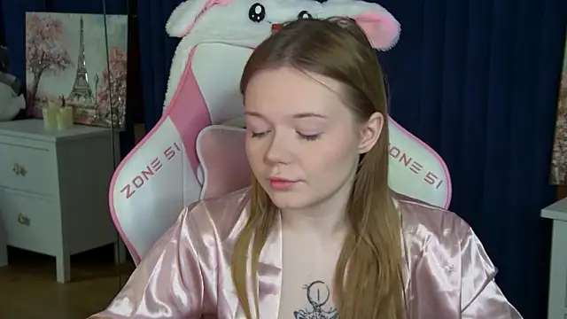 ElinaVale online show from 04-29-26, 05:30