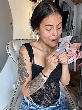 Cloe pink1 online show from 03-14-26, 01:49