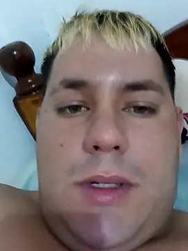 Snapshot of Tupapaciito chatting on 03-06-26, 11:23 Tupapaciito online show from 03-06-26, 11:23