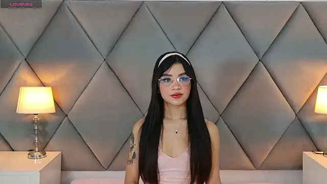 OliviaDiaz online show from 07-04-26, 08:04