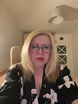 JanieLight53 online show from 06-01-26, 07:37
