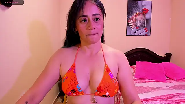 sara florez12 online show from 05-04-26, 11:17