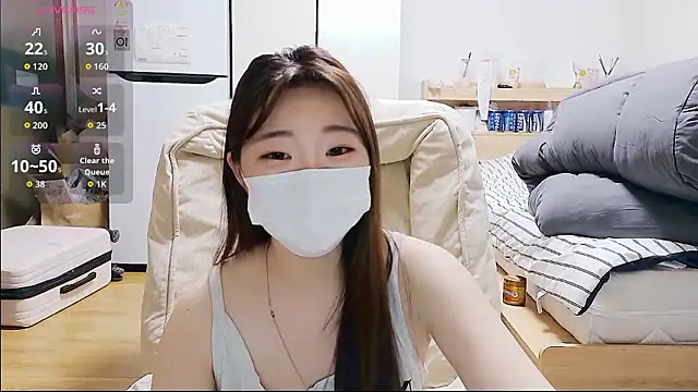 Berry Chuu online show from 05-12-26, 06:05