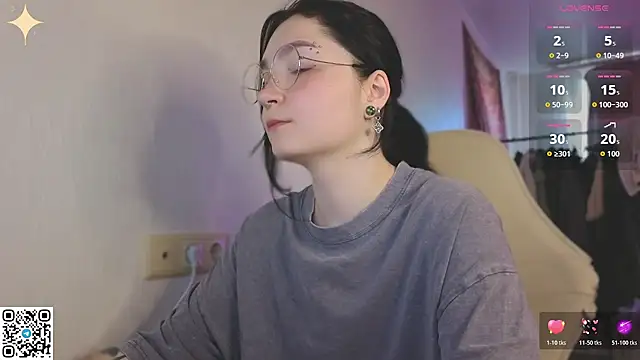 Luna Moon13 online show from 07-05-26, 01:01