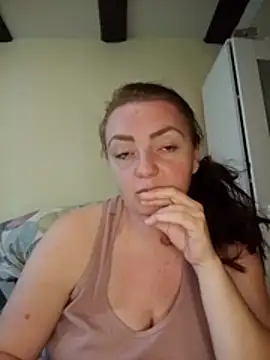 Bella-Monroe online show from 05-03-26, 04:24