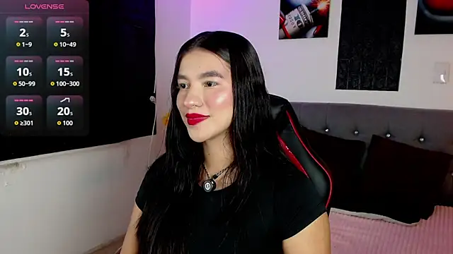 Victoria Rous online show from 03-08-26, 04:44