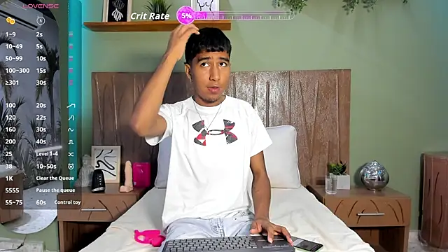 Snapshot of Ender_h0tt chatting on 08-04-26, 08:55 Ender h0tt online show from 08-04-26, 08:55