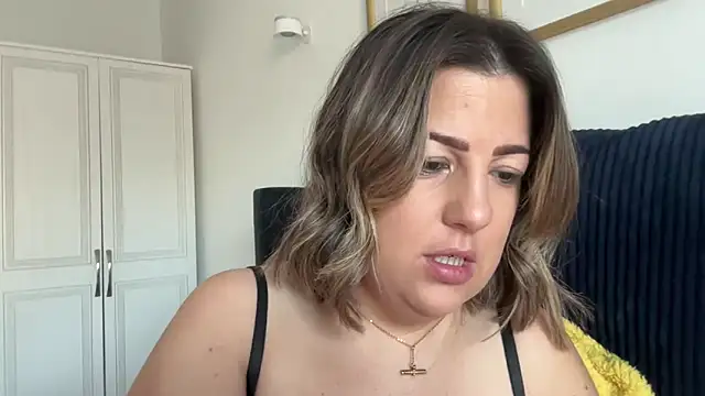 annabellewarick online show from 04-25-26, 07:22