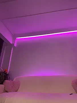 ScarletFlameee online show from 03-16-26, 08:24