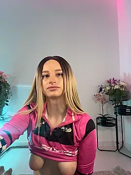 ScarletFlameee online show from 05-15-26, 05:36