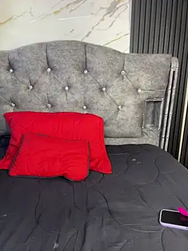 Bunny fire online show from 04-10-26, 07:07