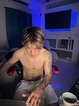AngelLatinBoy online show from 04-04-26, 07:50