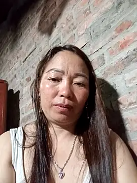 Yellow-pink online show from 04-23-26, 11:20