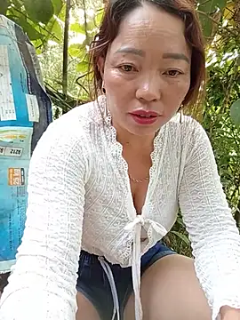Yellow-pink online show from 07-20-26, 10:50