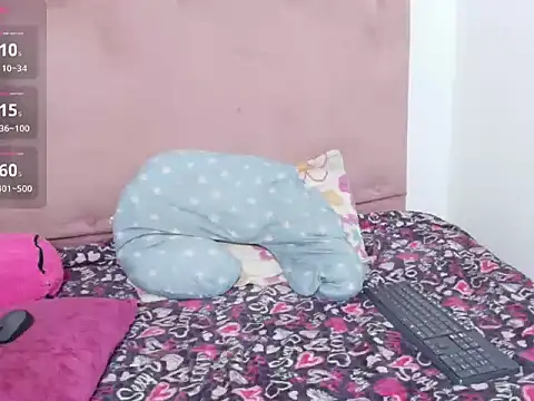 SiennaBloomhot online show from 03-18-26, 12:58