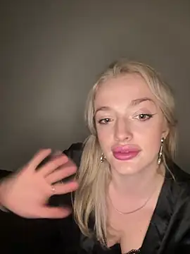 Bambi Bite online show from 03-10-26, 06:24