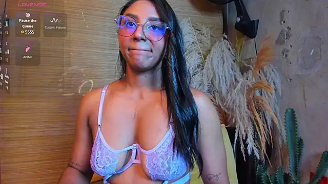 Victoria Gonzalez online show from 03-08-26, 12:42