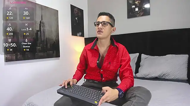 Snapshot of _Alan_Walker_1 chatting on 04-30-26, 02:12 Alan Walker 1 online show from 04-30-26, 02:12